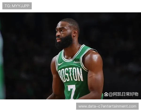 凯尔特人杰伦布朗顶薪合同与联盟同位置球员对比分析